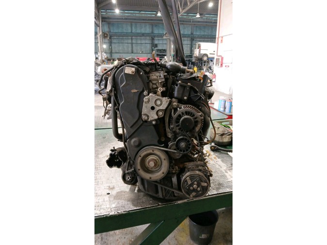 MOTOR CON ACCESORIOS Y CAJA DE CAMBIOS PEUGEOT 607 2006