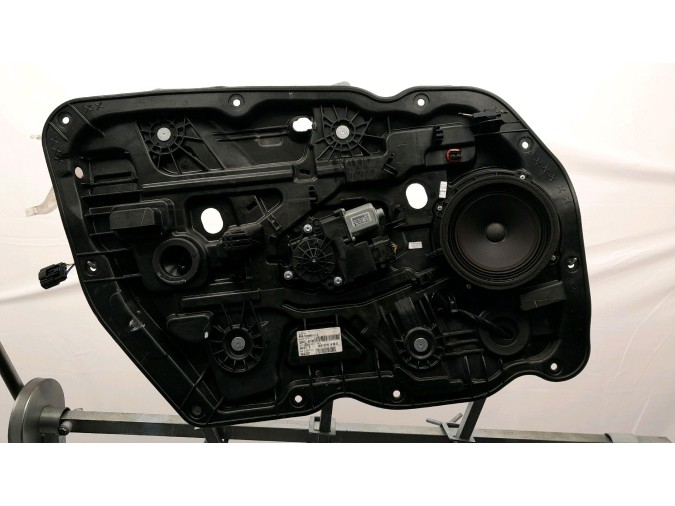 ELEVALUNAS DELANTERO IZQUIERDO KIA CEED 2015