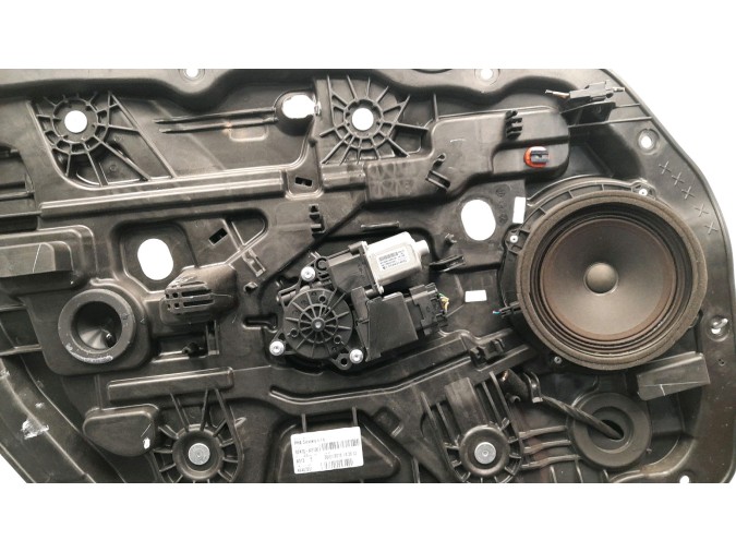 ELEVALUNAS DELANTERO IZQUIERDO KIA CEED 2015