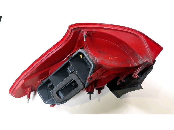 PILOTO TRASERO IZQUIERDO PEUGEOT 407 ROJO 2008