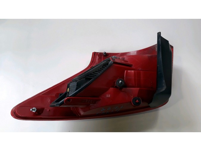 PILOTO TRASERO IZQUIERDO PEUGEOT 407 ROJO 2008