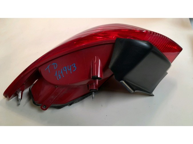PILOTO TRASERO DERECHO PEUGEOT 407 2008