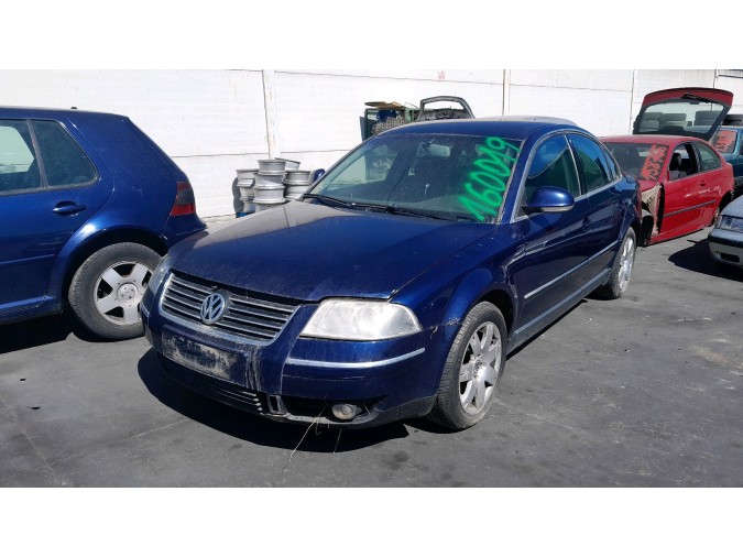 PUERTA DELANTERA DERECHA VOLKSWAGEN PASSAT 2000