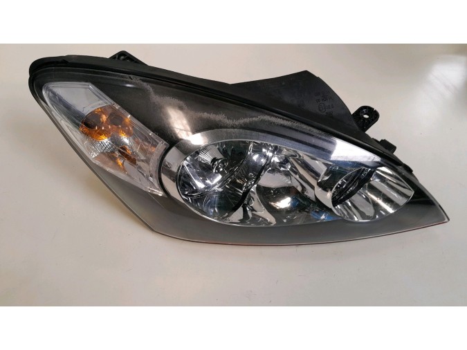 FARO DELANTERO DERECHO KIA CEED 2009