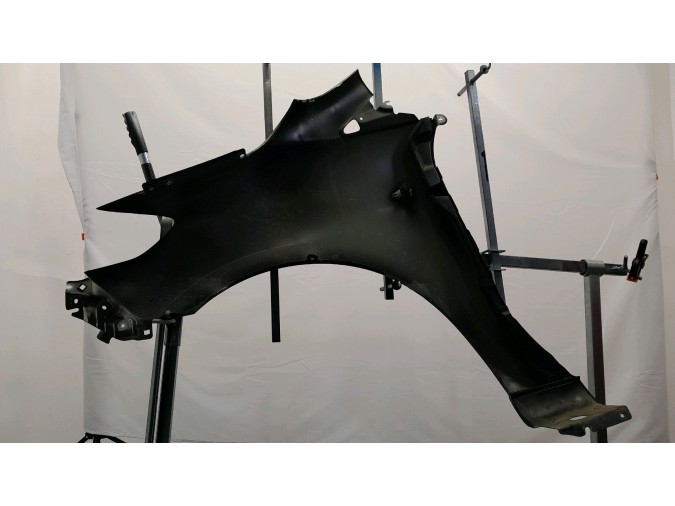ALETA DELANTERA DERECHA MAZDA 5 NEGRA 2006