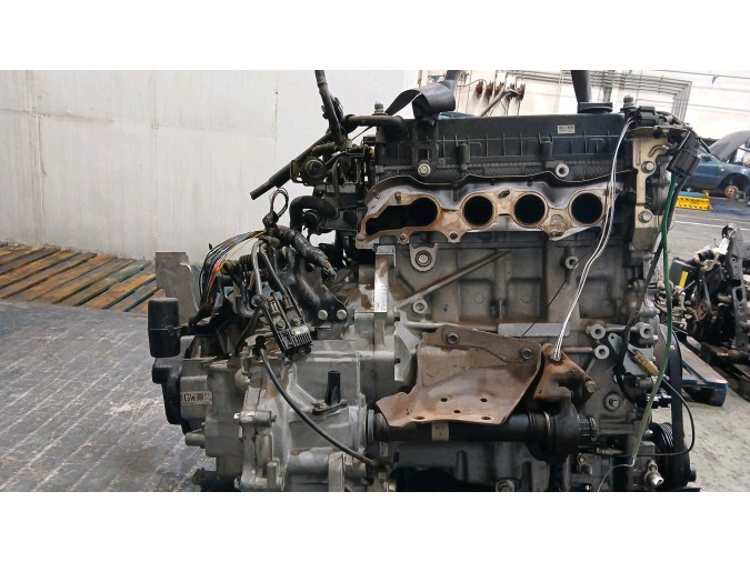 MOTOR CON ACCESORIOS Y CAJA DE CAMBIOS MAZDA 5 2006