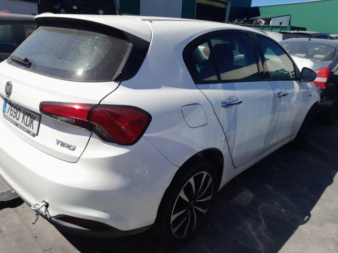 PILOTO TRASERO IZQUIERDO FIAT TIPO 2017