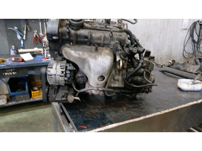 MOTOR CON ACCESORIOS Y CAJA DE CAMBIOS SEAT CORDOBA 2003