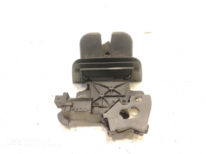 CERRADURA PORTON TRASERO AUDI A3 2006