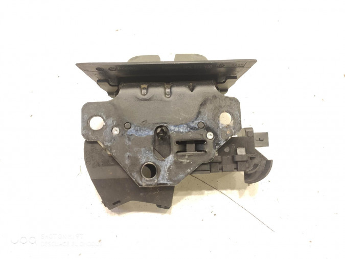 CERRADURA PORTON TRASERO AUDI A3 2006