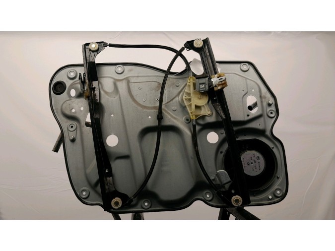 ELEVALUNAS DELANTERO DERECHO VOLKSWAGEN TOURAN 2009