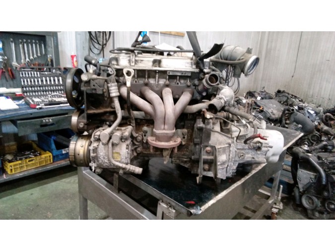 MOTOR CON ACCESORIOS Y CAJA DE CAMBIOS MITSUBISHI CARISMA 1998