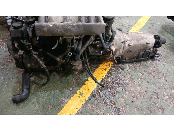 MOTOR CON ACCESORIOS Y CAJA DE CAMBIOS MERCEDES E 300 TURBODIESEL 2002