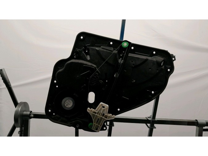 ELEVALUNAS TRASERO IZQUIERDO VOLKSWAGEN GOLF 2011