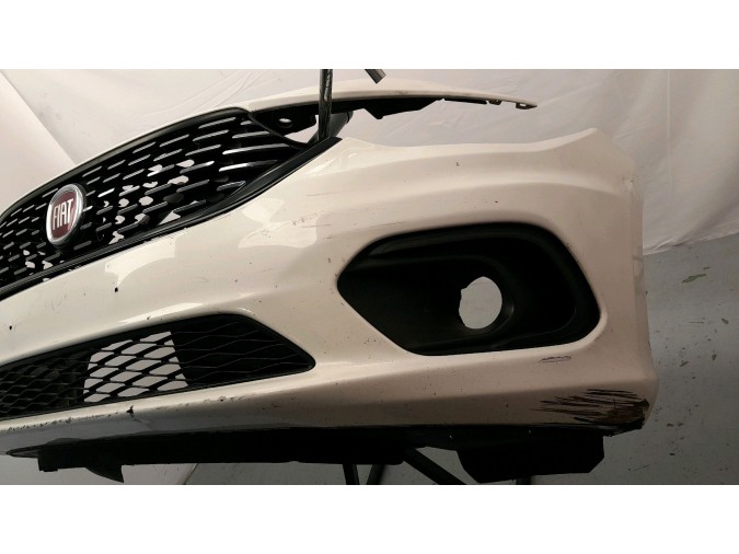 PARAGOLPES DELANTERO FIAT TIPO BLANCO 2018
