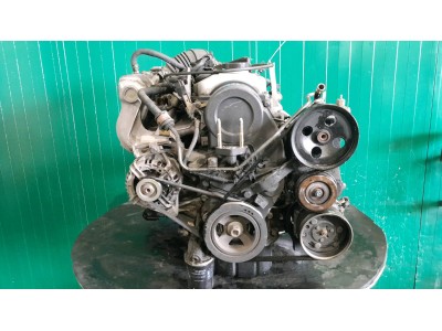 MOTOR CON ACCESORIOS Y CAJA DE CAMBIOS MITSUBISHI CARISMA 1999