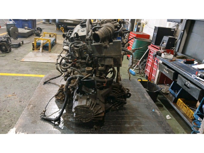 MOTOR CON ACCESORIOS Y CAJA DE CAMBIOS HYUNDAI ACCENT 2001
