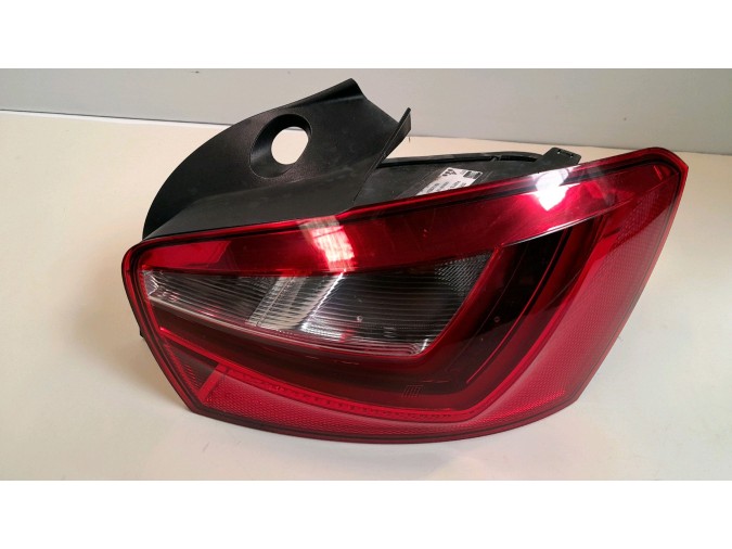 PILOTO TRASERO DERECHO SEAT IBIZA 2015