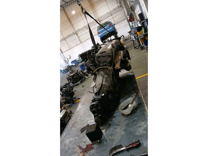 MOTOR CON ACCESORIOS Y CAJA DE CAMBIOS MERCEDES 300 SE, SEL/S320 1991