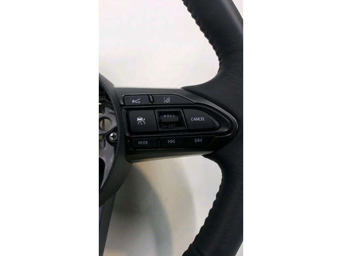 VOLANTE TOYOTA YARIS GR NEGRO / ROJO 2022