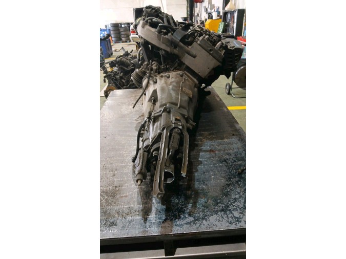 MOTOR CON ACCESORIOS Y CAJA DE CAMBIOS MERCEDES E 270 CDI 1999