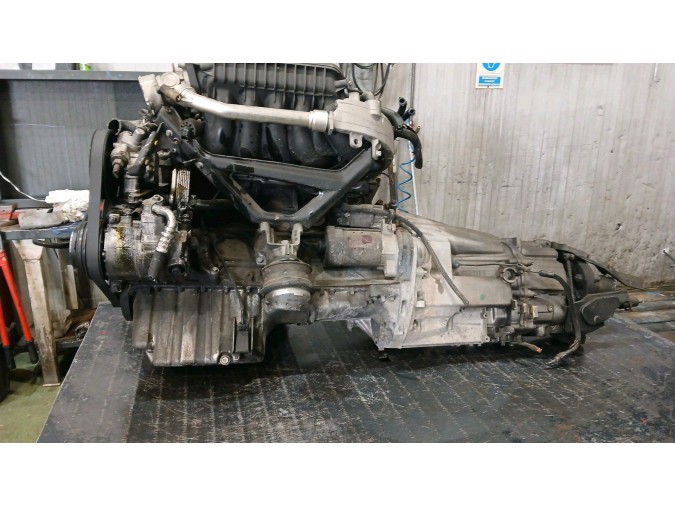MOTOR CON ACCESORIOS Y CAJA DE CAMBIOS MERCEDES E 270 CDI 1999