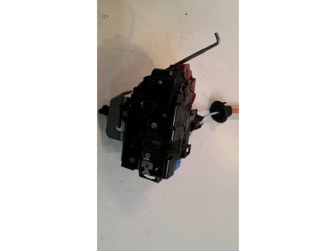 CERRADURA PUERTA DELANTERA IZQUIERDA AUDI A3 2004