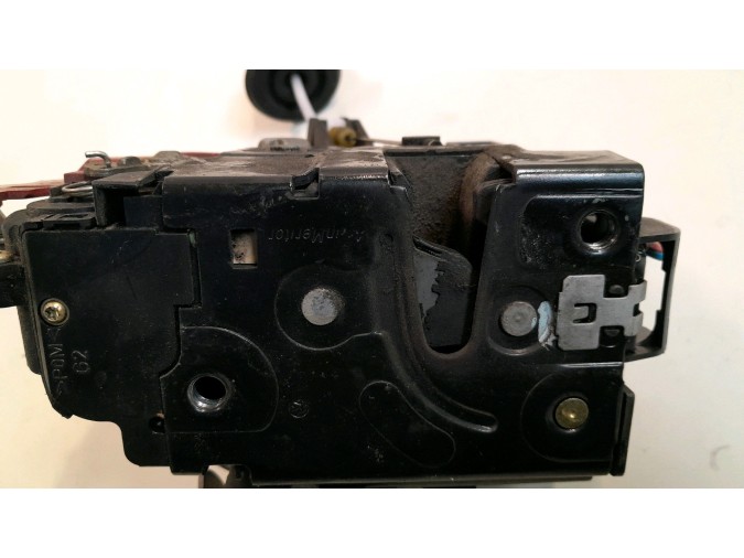 CERRADURA PUERTA DELANTERA IZQUIERDA AUDI A3 2004