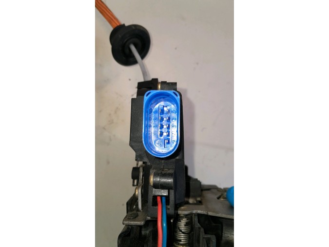 CERRADURA PUERTA DELANTERA IZQUIERDA AUDI A3 2004