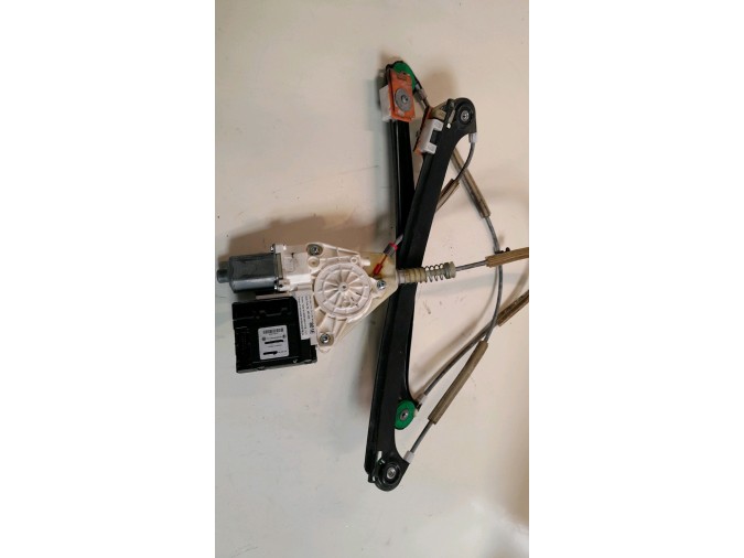 ELEVALUNAS DELANTERO IZQUIERDO AUDI A3 2004