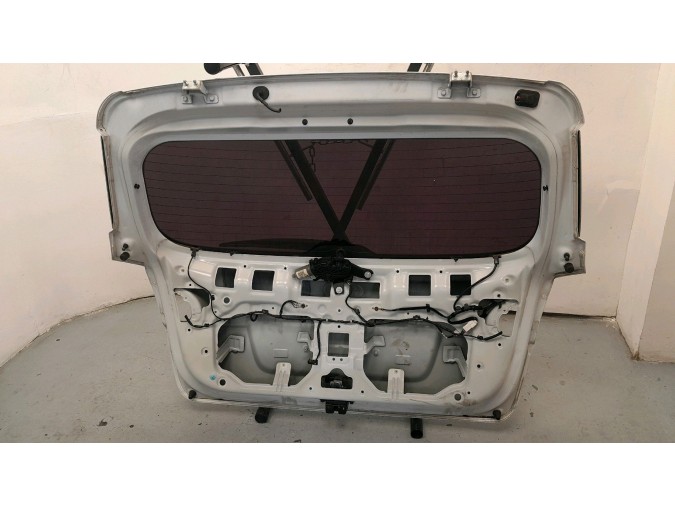 PORTON TRASERO KIA VENGA BLANCO 2012