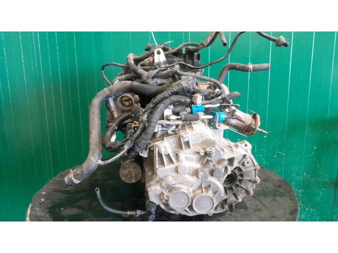 MOTOR CON ACCESORIOS Y CAJA DE CAMBIOS MITSUBISHI COLT