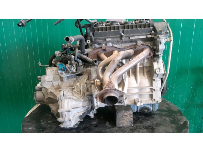 MOTOR CON ACCESORIOS Y CAJA DE CAMBIOS MITSUBISHI COLT
