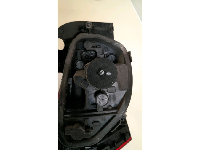 PILOTO TRASERO DERECHO SEAT IBIZA 2017