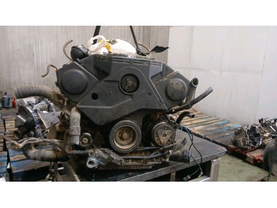 MOTOR CON ACCESORIOS Y CAJA DE CAMBIOS AUDI 100 1992