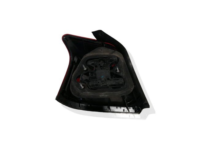PILOTO TRASERO DERECHO TOYOTA AVENSIS 2004
