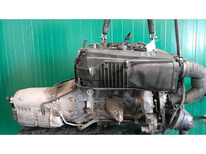 MOTOR CON ACCESORIOS Y CAJA DE CAMBIOS  2003