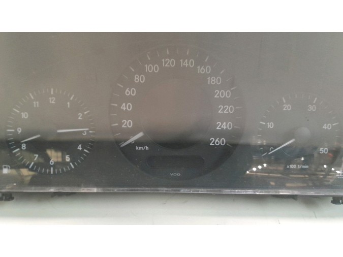 CUADRO INSTRUMENTOS MERCEDES E 270 CDI 2003