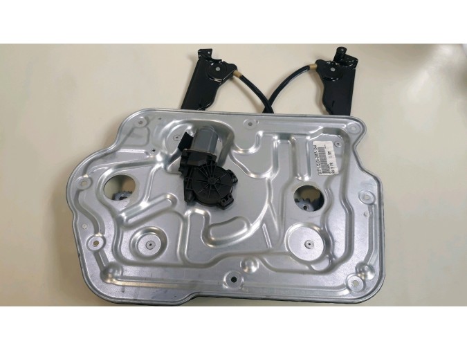 ELEVALUNAS DELANTERO DERECHO NISSAN QASHQAI 2008
