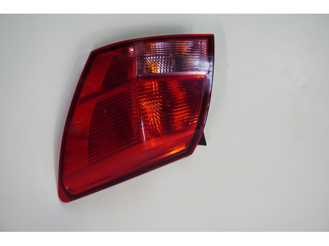 PILOTO TRASERO IZQUIERDO EXTERIOR NISSAN QASHQAI ROJO / ROSA 2008