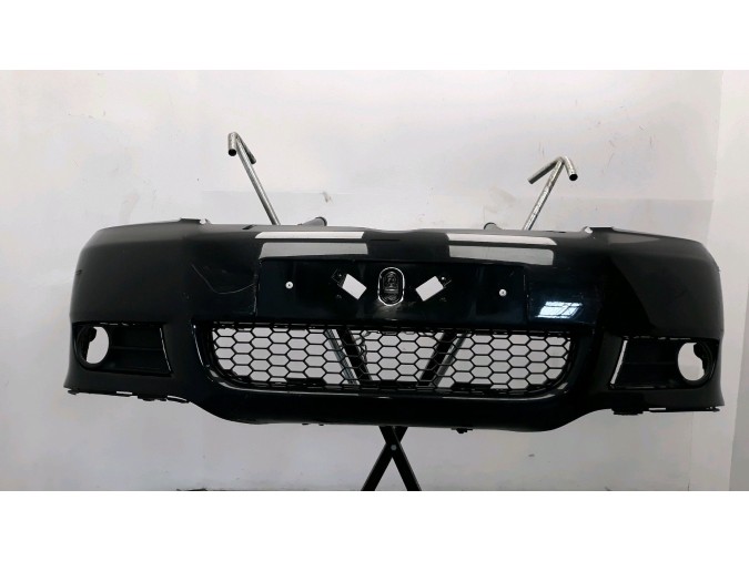 PARAGOLPES DELANTERO TOYOTA COROLLA VERSO NEGRO 2006