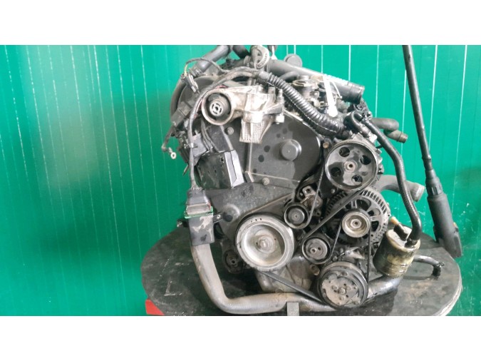 MOTOR CON ACCESORIOS Y CAJA DE CAMBIOS PEUGEOT EXPERT 1999
