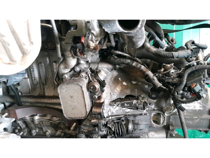 MOTOR CON ACCESORIOS Y CAJA DE CAMBIOS PEUGEOT 208 2016
