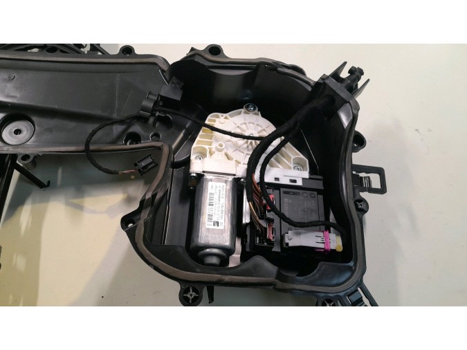 ELEVALUNAS DELANTERO DERECHO SEAT LEON 2009
