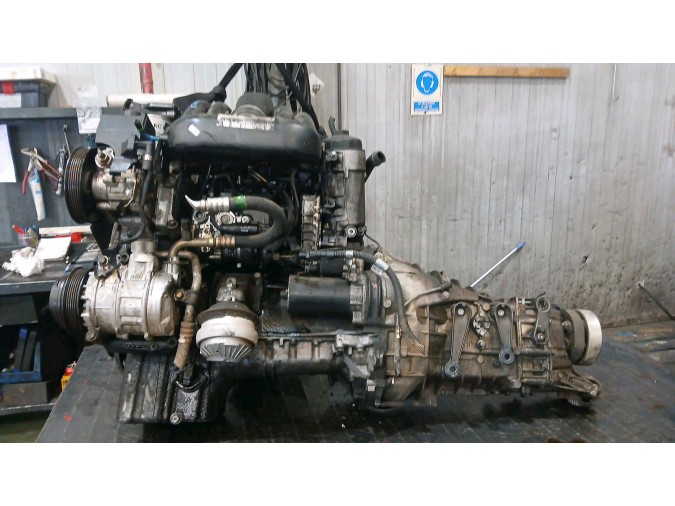 MOTOR CON ACCESORIOS Y CAJA DE CAMBIOS MERCEDES C 220 D