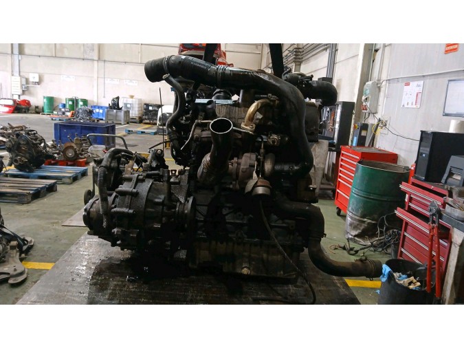 MOTOR CON ACCESORIOS Y CAJA DE CAMBIOS SKODA FABIA 2001