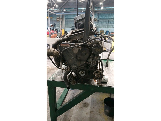 MOTOR CON ACCESORIOS Y CAJA DE CAMBIOS SUZUKI VITARA 1995