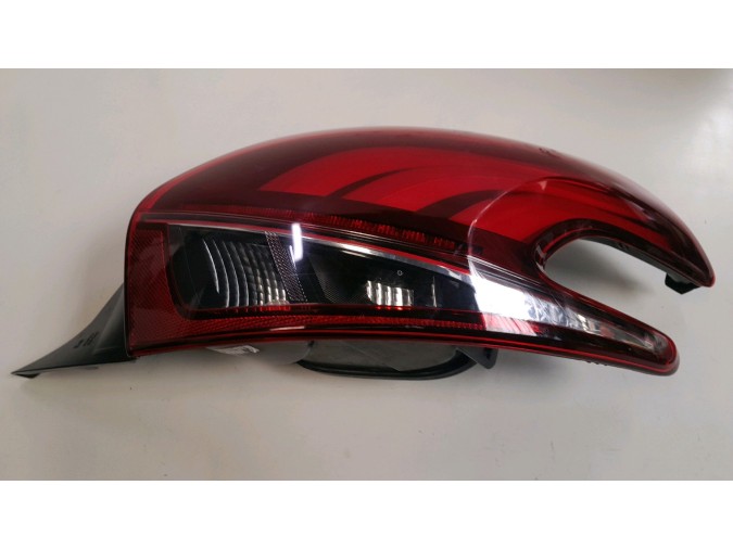 PILOTO TRASERO DERECHO PEUGEOT 208 2016