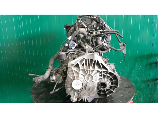 MOTOR CON ACCESORIOS SIN CAJA DE CAMBIOS MERCEDES A 180 CDI / D 2013