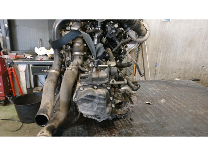 MOTOR CON ACCESORIOS Y CAJA DE CAMBIOS TOYOTA COROLLA 2005